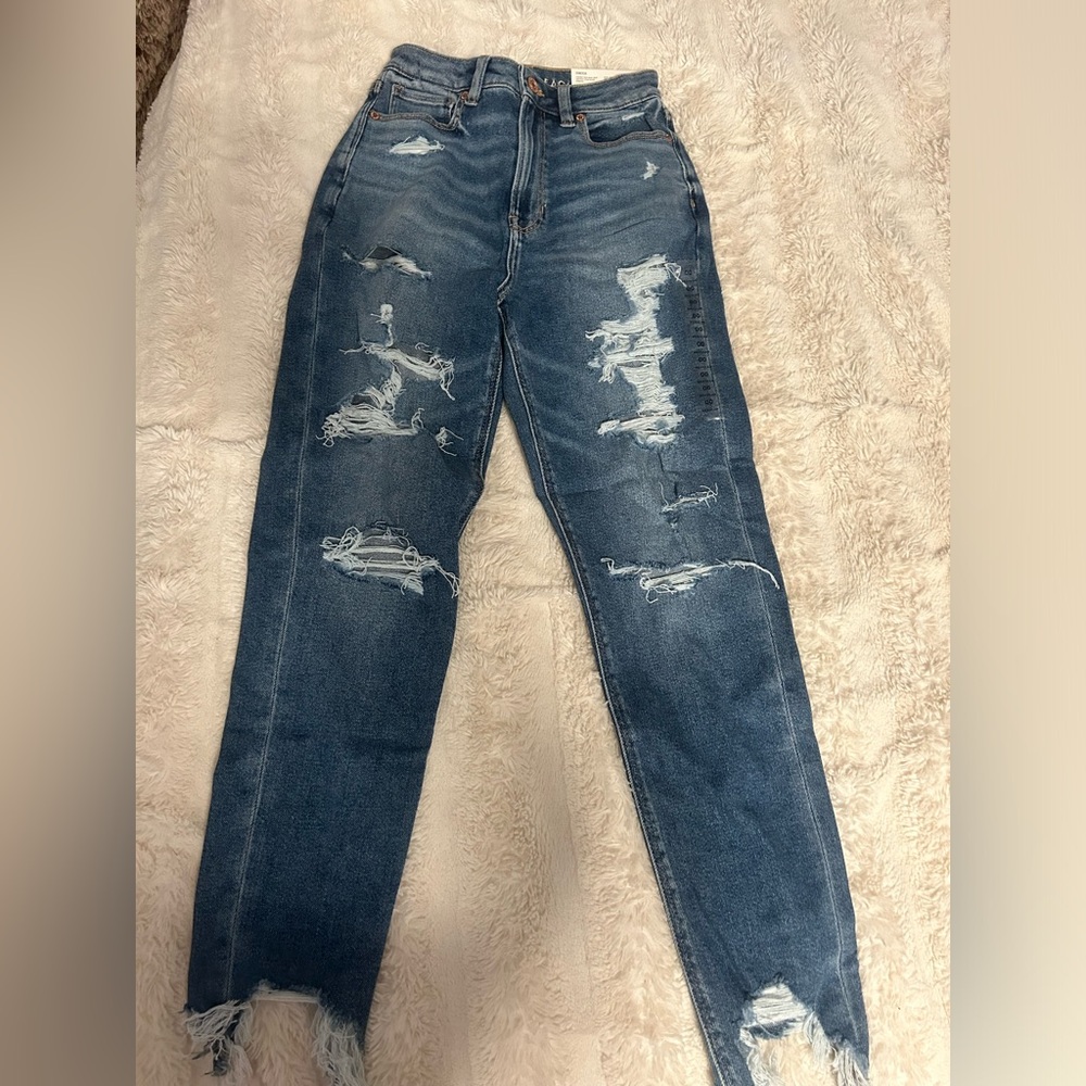 american eagle mom jeans